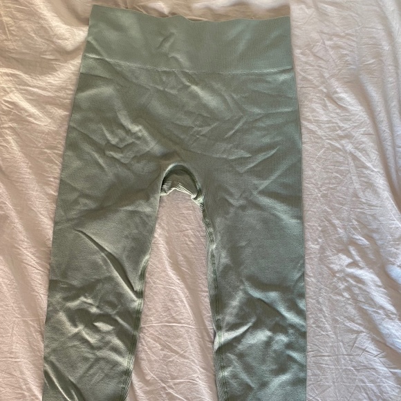 Legging court GARAGE - Picture 1 of 2